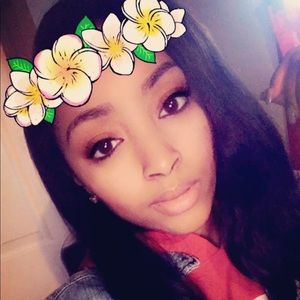 Meet your Posher, Crystal